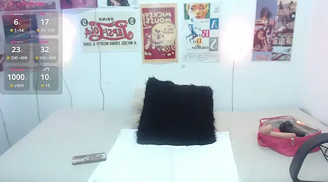 Snapshot of ari_rossee chatting on 02-14-25, 03:54 ari rossee online show from 02-14-25, 03:54