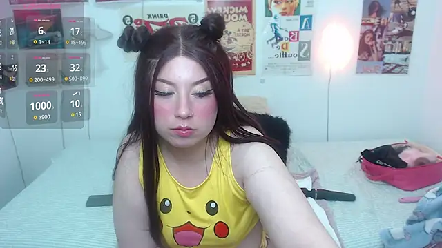 Snapshot of ari_rossee chatting on 02-25-25, 08:03 ari rossee online show from 02-25-25, 08:03