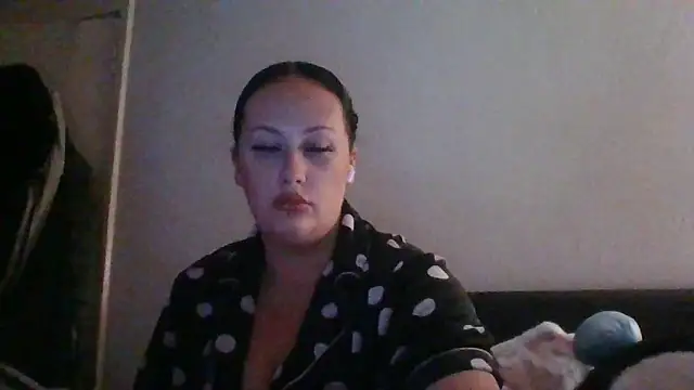 CurvyQueen2023 online show from 12-04-25, 04:05