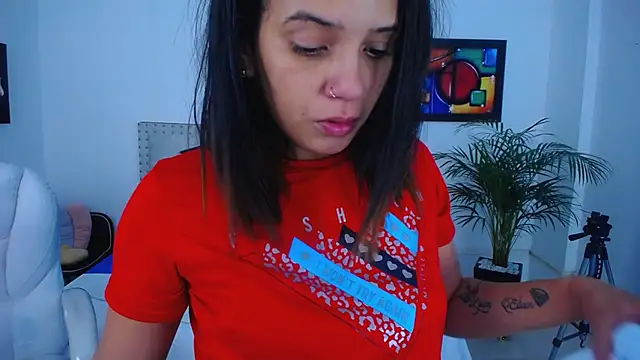 Snapshot of Chiqui_milk_ chatting on 01-30-25, 07:04 Chiqui milk online show from 01-30-25, 07:04