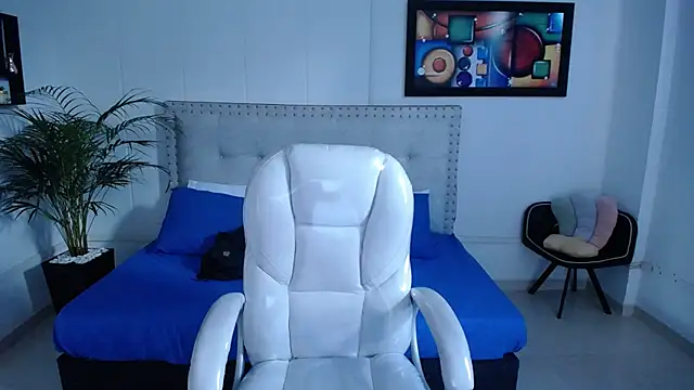 Snapshot of Chiqui_milk_ chatting on 02-04-25, 07:22 Chiqui milk online show from 02-04-25, 07:22