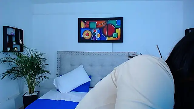 Snapshot of Chiqui_milk_ chatting on 02-08-25, 09:15 Chiqui milk online show from 02-08-25, 09:15