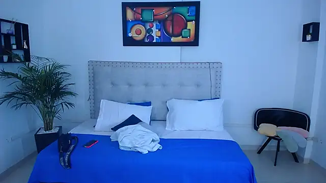 Snapshot of Chiqui_milk_ chatting on 02-13-25, 07:21 Chiqui milk online show from 02-13-25, 07:21