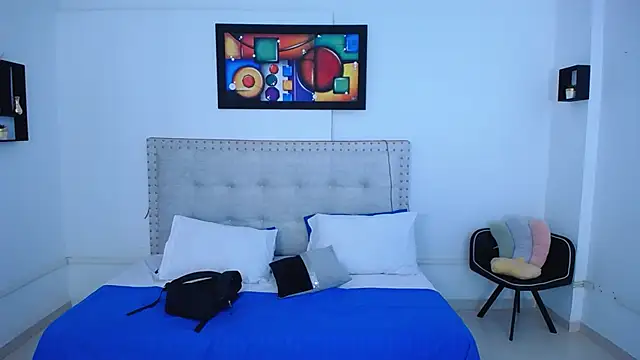 Snapshot of Chiqui_milk_ chatting on 02-15-25, 07:06 Chiqui milk online show from 02-15-25, 07:06