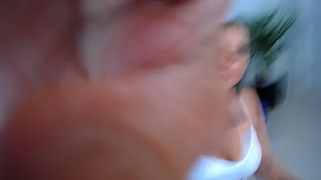 Snapshot of Chiqui_milk_ chatting on 02-22-25, 07:14 Chiqui milk online show from 02-22-25, 07:14