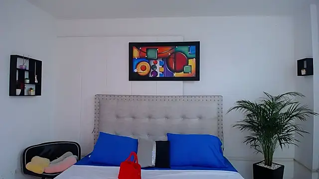 Snapshot of Chiqui_milk_ chatting on 03-06-25, 07:10 Chiqui milk online show from 03-06-25, 07:10