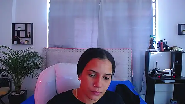 Snapshot of Chiqui_milk_ chatting on 03-18-25, 07:10 Chiqui milk online show from 03-18-25, 07:10