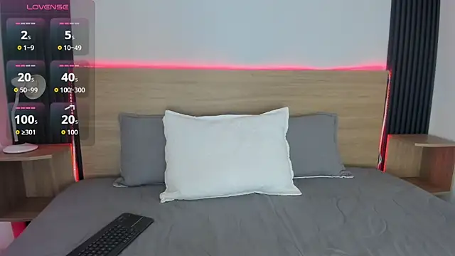 Snapshot of Chiqui_milk_ chatting on 10-17-25, 07:05 Chiqui milk online show from 10-17-25, 07:05