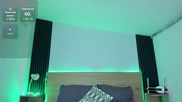 Snapshot of Chiqui_milk_ chatting on 10-30-25, 07:14 Chiqui milk online show from 10-30-25, 07:14