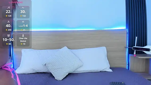 Snapshot of Chiqui_milk_ chatting on 11-13-25, 07:35 Chiqui milk online show from 11-13-25, 07:35