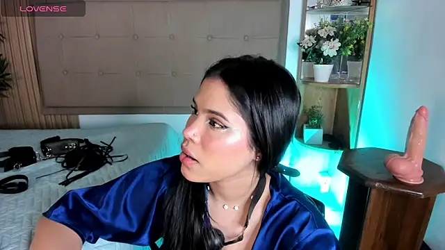 Snapshot of Natasha__Sccott chatting on 01-28-25, 08:15 Natasha Sccott online show from 01-28-25, 08:15