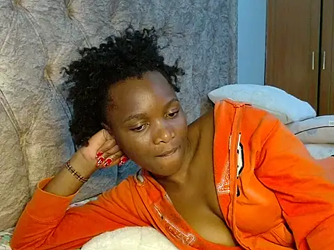 Snapshot of Naughty_Girl17 chatting on 11-29-25, 08:06 Naughty Girl17 online show from 11-29-25, 08:06