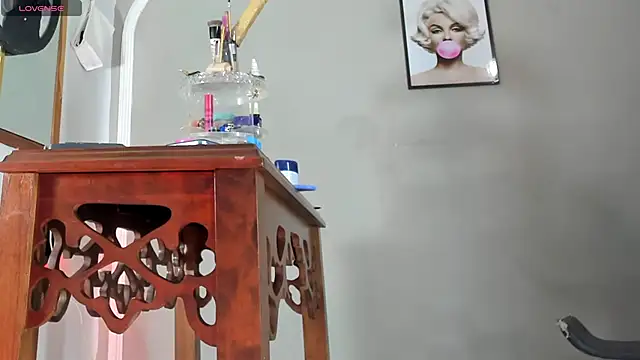 Jimena Grey online show from 11-11-25, 07:30