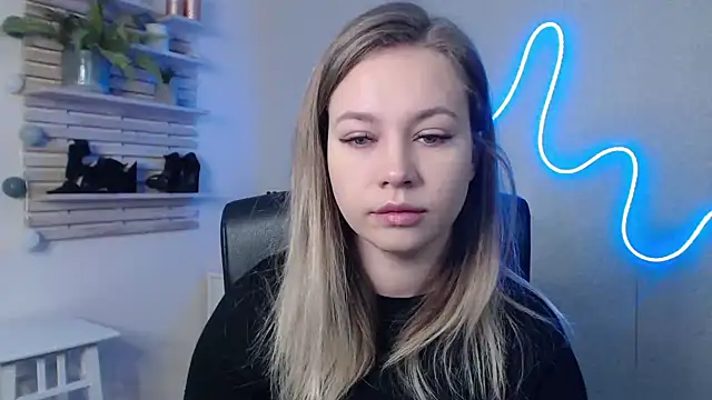 holly xglam online show from 01-09-25, 03:04