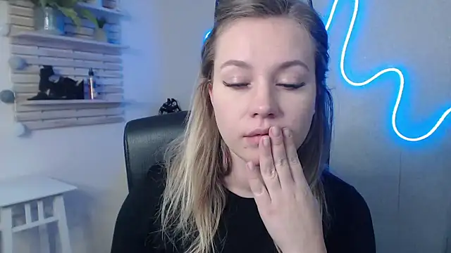 holly xglam online show from 01-09-25, 09:16