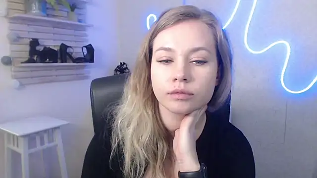 holly xglam online show from 01-15-25, 10:17