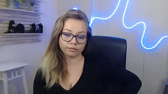 holly xglam online show from 01-29-25, 08:51