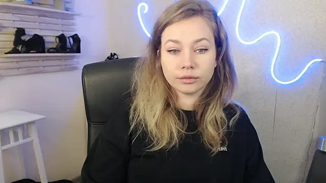 holly xglam online show from 01-30-25, 02:27