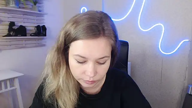 holly xglam online show from 01-30-25, 08:43