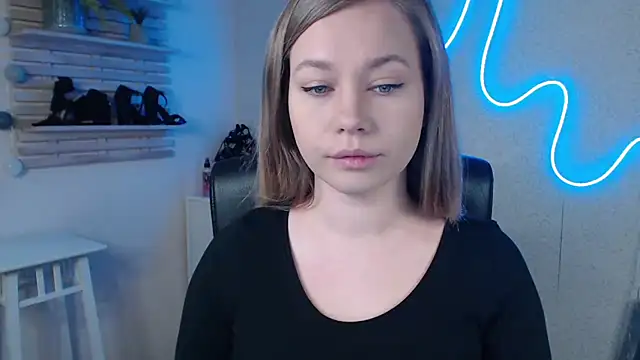 holly xglam online show from 02-21-25, 12:16