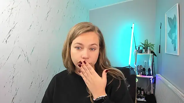 holly xglam online show from 10-06-25, 04:59