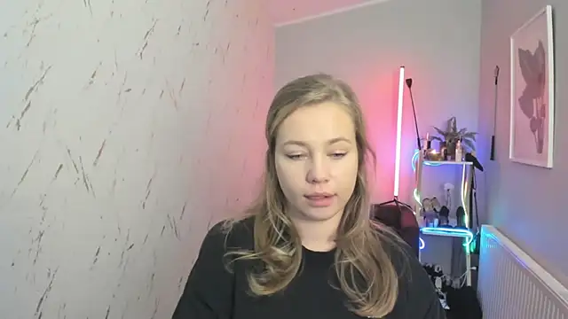 holly xglam online show from 10-07-25, 06:27