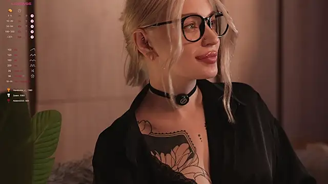 LinaKinky online show from 02-28-25, 03:48