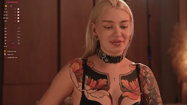 LinaKinky online show from 03-08-25, 03:13