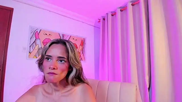 SkiinnyAna online show from 10-27-25, 07:29