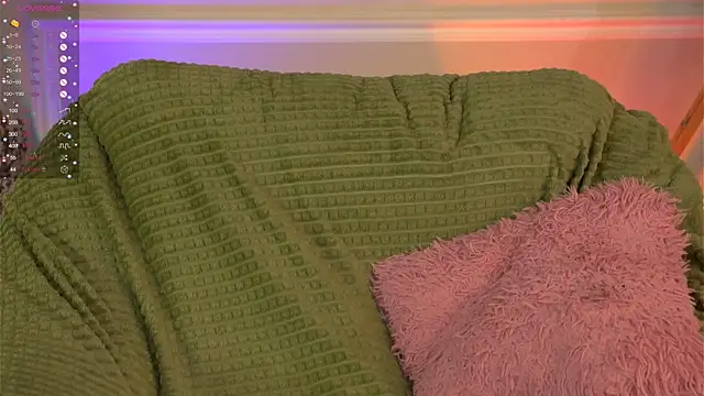 Snapshot of happywhores chatting on 12-25-24, 04:54 happywhores online show from 12-25-24, 04:54