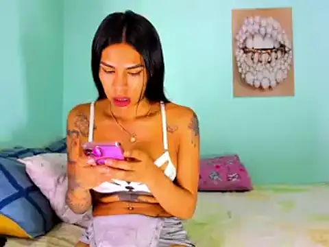 Snapshot of Evilmichellts1 chatting on 01-30-25, 03:44 Evilmichellts1 online show from 01-30-25, 03:44