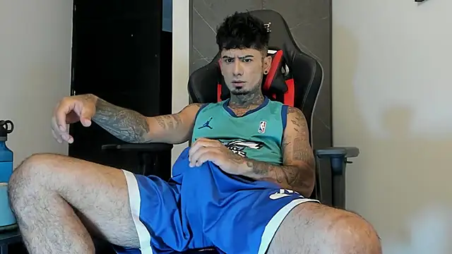 Snapshot of sergiio_mesa27 chatting on 12-04-24, 02:15 sergiio mesa27 online show from 12-04-24, 02:15