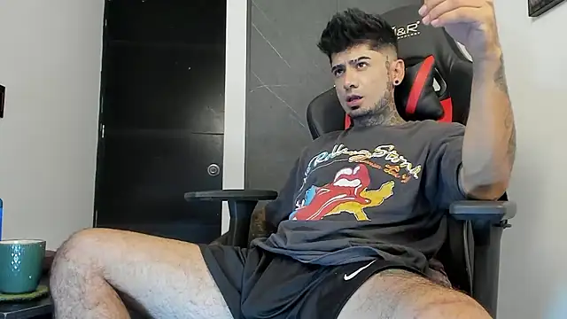 Snapshot of sergiio_mesa27 chatting on 12-05-24, 11:07 sergiio mesa27 online show from 12-05-24, 11:07