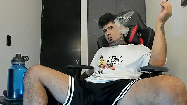 Snapshot of sergiio_mesa27 chatting on 12-11-24, 11:00 sergiio mesa27 online show from 12-11-24, 11:00