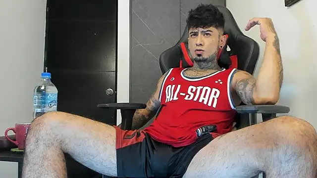 Snapshot of sergiio_mesa27 chatting on 01-07-25, 11:45 sergiio mesa27 online show from 01-07-25, 11:45