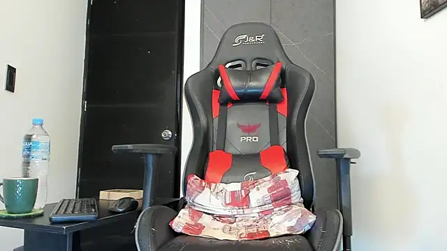 Snapshot of sergiio_mesa27 chatting on 01-09-25, 12:52 sergiio mesa27 online show from 01-09-25, 12:52