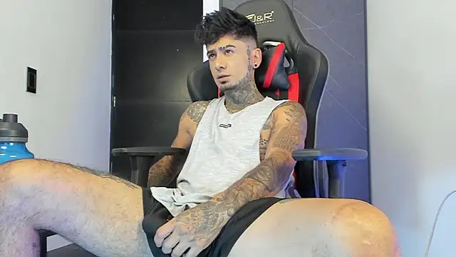 Snapshot of sergiio_mesa27 chatting on 01-26-25, 01:58 sergiio mesa27 online show from 01-26-25, 01:58