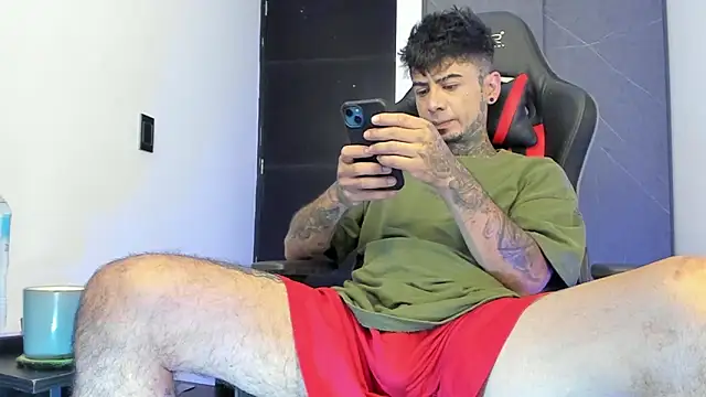 Snapshot of sergiio_mesa27 chatting on 02-01-25, 02:02 sergiio mesa27 online show from 02-01-25, 02:02