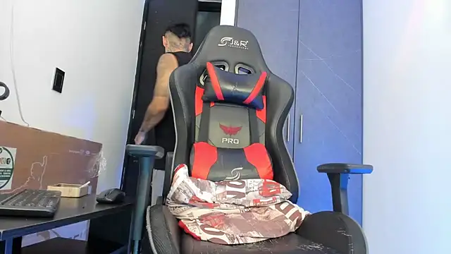 Snapshot of sergiio_mesa27 chatting on 02-26-25, 09:05 sergiio mesa27 online show from 02-26-25, 09:05