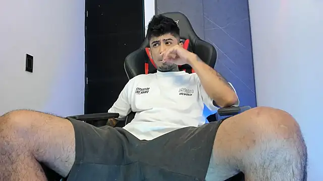 Snapshot of sergiio_mesa27 chatting on 03-06-25, 10:26 sergiio mesa27 online show from 03-06-25, 10:26