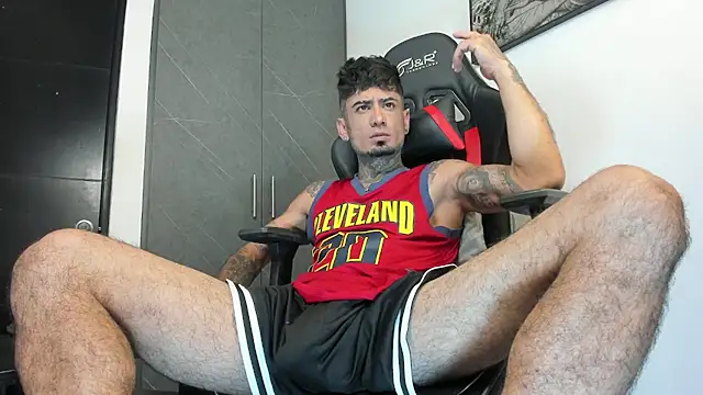 Snapshot of sergiio_mesa27 chatting on 09-10-25, 03:56 sergiio mesa27 online show from 09-10-25, 03:56