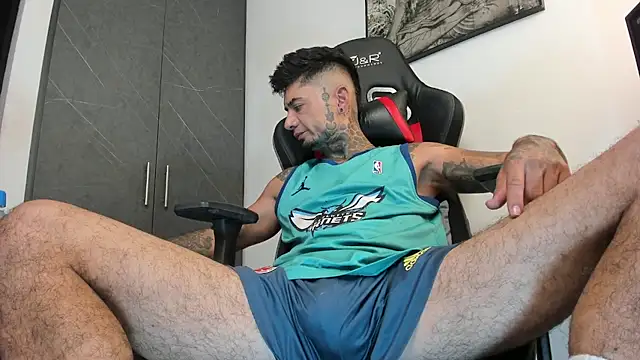 Snapshot of sergiio_mesa27 chatting on 09-14-25, 12:10 sergiio mesa27 online show from 09-14-25, 12:10