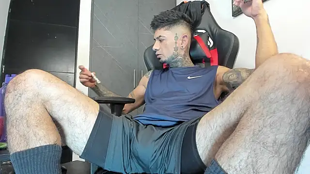 Snapshot of sergiio_mesa27 chatting on 10-10-25, 03:55 sergiio mesa27 online show from 10-10-25, 03:55