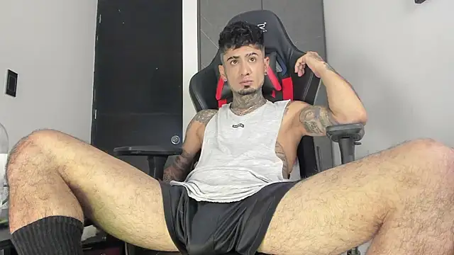 Snapshot of sergiio_mesa27 chatting on 11-07-25, 01:00 sergiio mesa27 online show from 11-07-25, 01:00