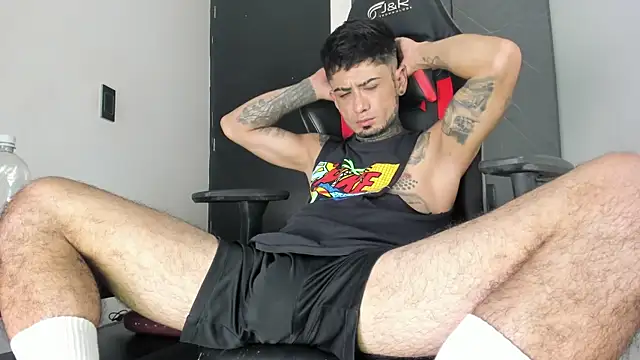 Snapshot of sergiio_mesa27 chatting on 11-11-25, 02:55 sergiio mesa27 online show from 11-11-25, 02:55