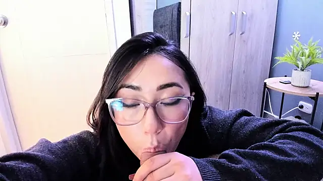 Snapshot of Hot_Couple666 chatting on 03-11-25, 01:48 Hot Couple666 online show from 03-11-25, 01:48