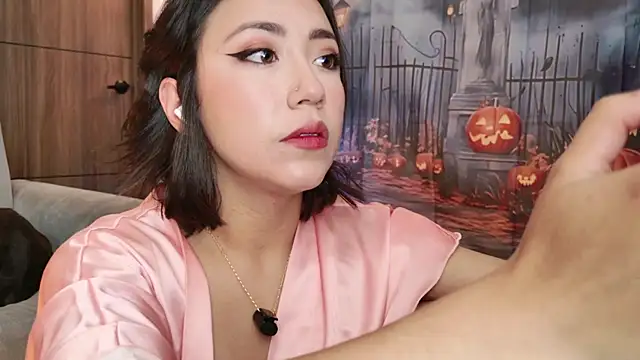 Snapshot of Hot_Couple666 chatting on 10-24-25, 04:03 Hot Couple666 online show from 10-24-25, 04:03