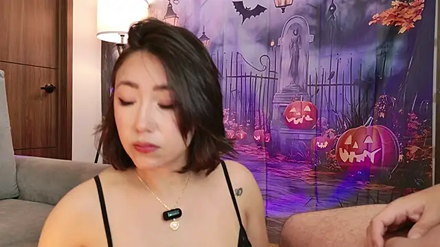 Snapshot of Hot_Couple666 chatting on 10-28-25, 04:31 Hot Couple666 online show from 10-28-25, 04:31