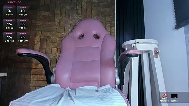 Lissalittlee online show from 02-24-25, 01:46