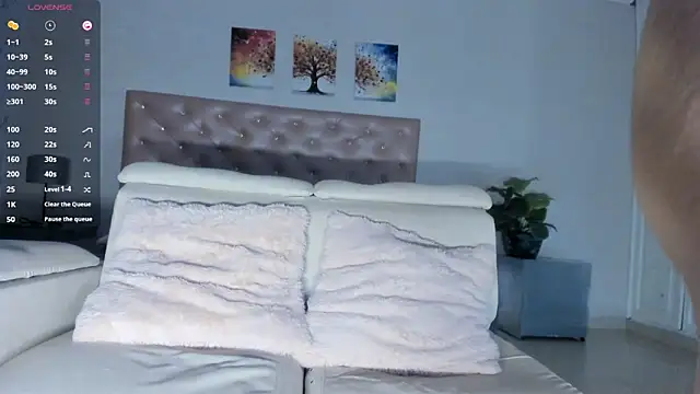 Lissalittlee online show from 05-24-26, 07:52